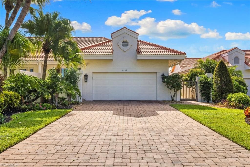 4453 Yacht Harbor Dr, Naples, FL 34112-25