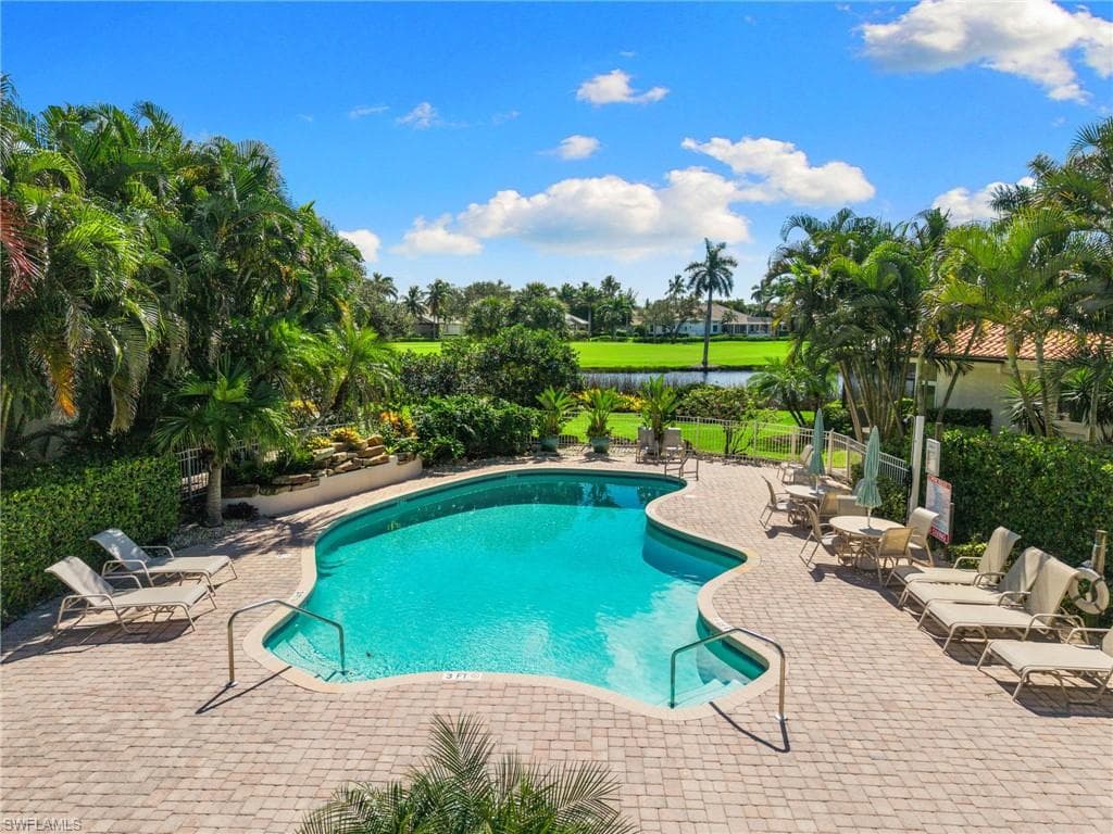 4453 Yacht Harbor Dr, Naples, FL 34112-27