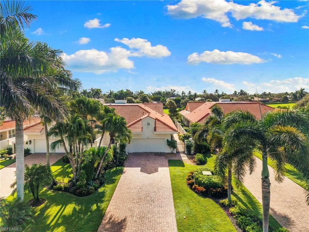 4453 Yacht Harbor Dr, Naples, FL 34112-1