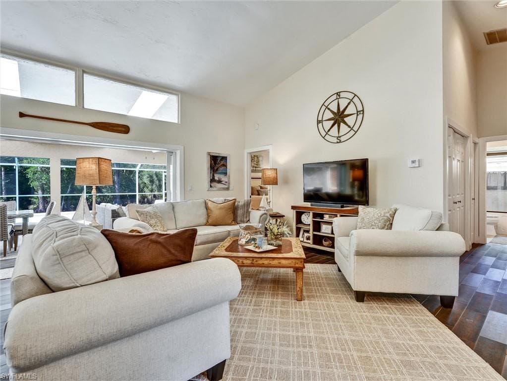 421 Countryside Dr, Naples, FL 34104-15