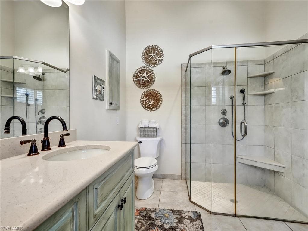 421 Countryside Dr, Naples, FL 34104-21