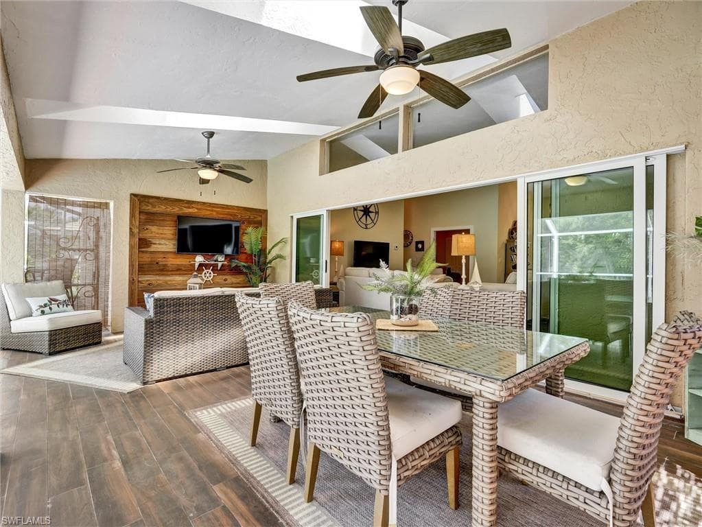 421 Countryside Dr, Naples, FL 34104-29