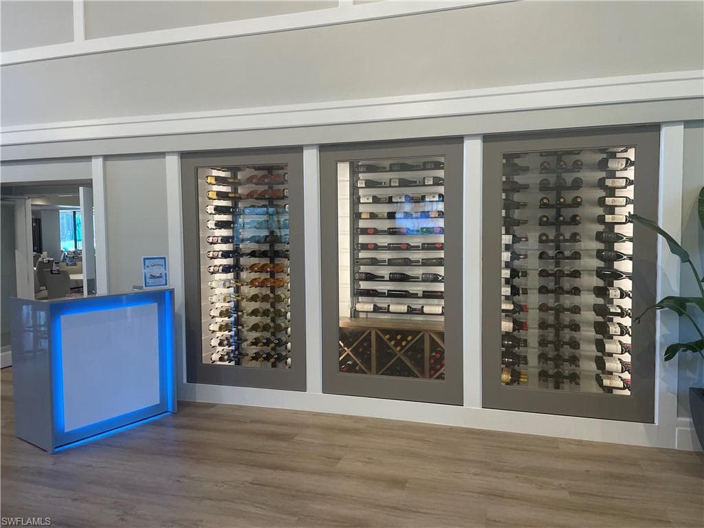 421 Countryside Dr, Naples, FL 34104-41