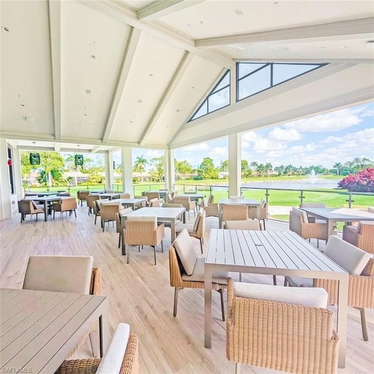421 Countryside Dr, Naples, FL 34104-42