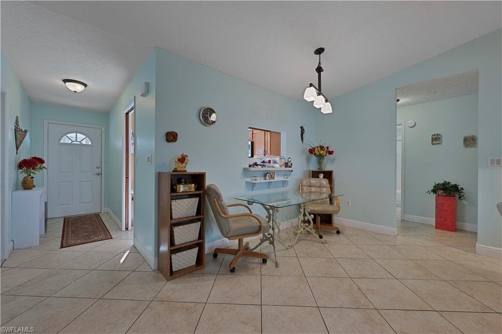27580 Playa Del Rey Ln, Bonita Springs, FL 34135-9