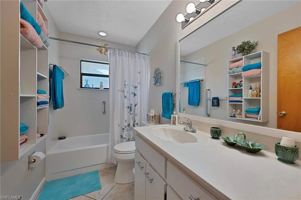 27580 Playa Del Rey Ln, Bonita Springs, FL 34135-14