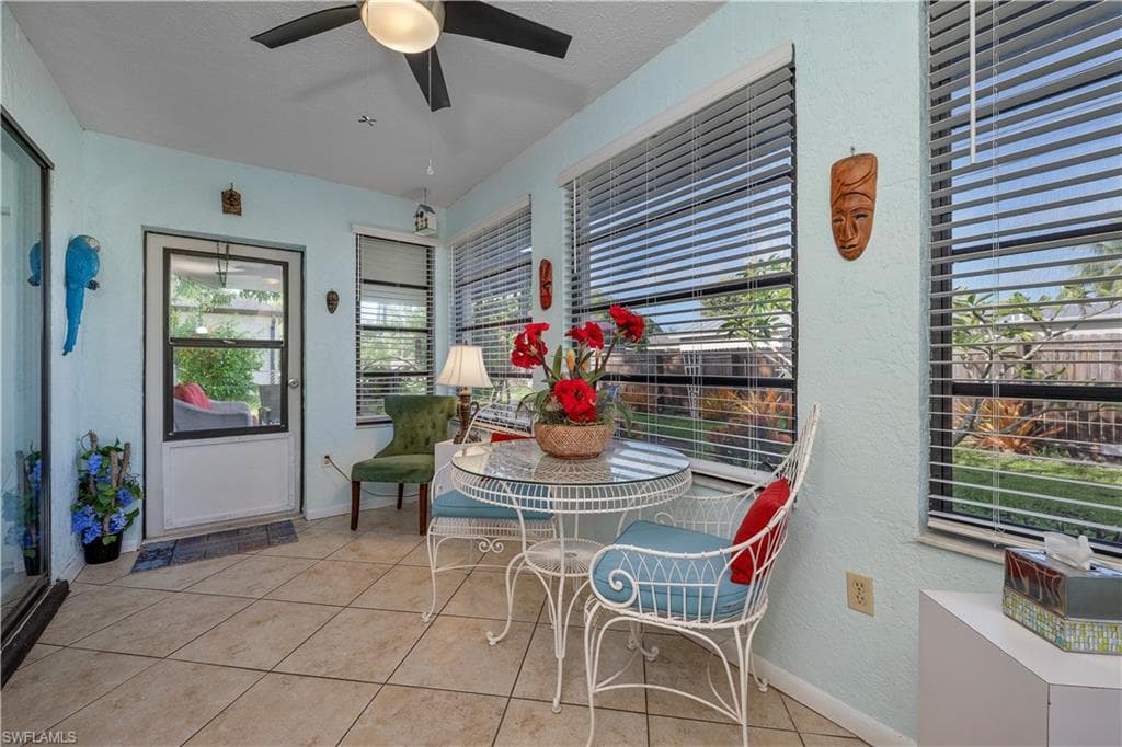 27580 Playa Del Rey Ln, Bonita Springs, FL 34135-17