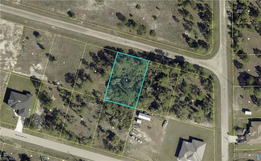 1232 Dunbar St E, Lehigh Acres, FL 33974-1