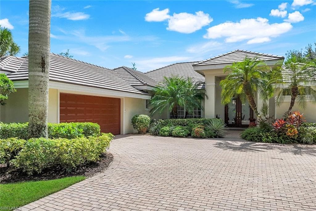 10005 Idle Pine Ln, Estero, FL 34135-5