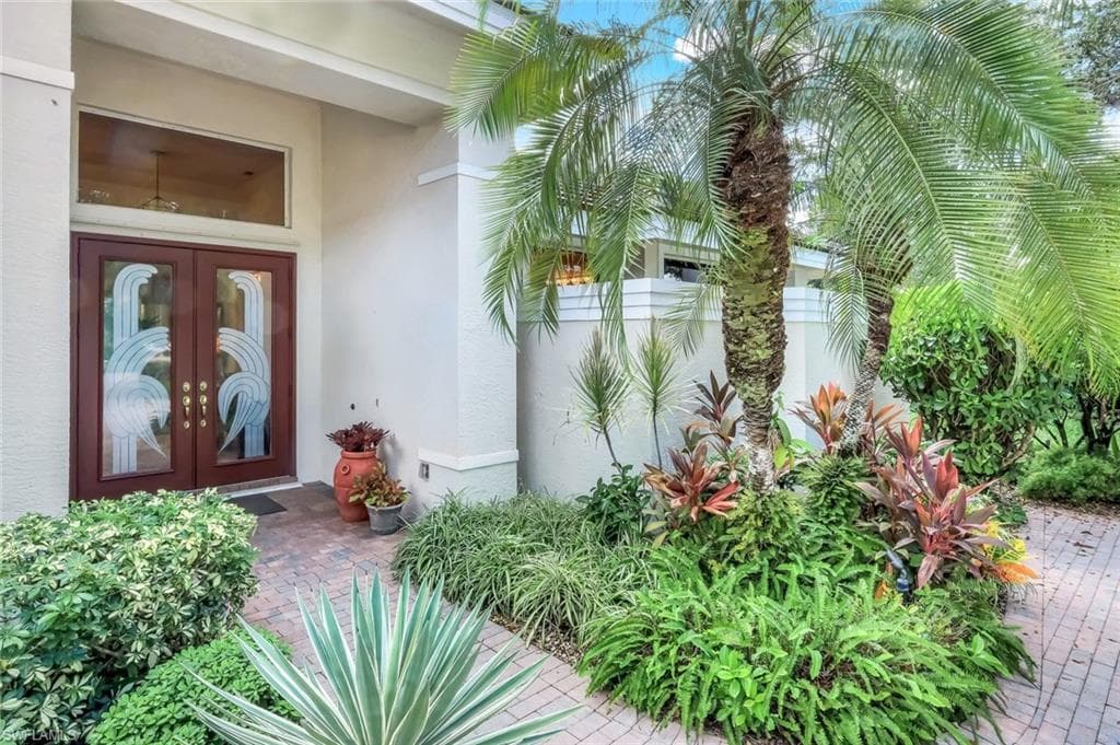 10005 Idle Pine Ln, Estero, FL 34135-6