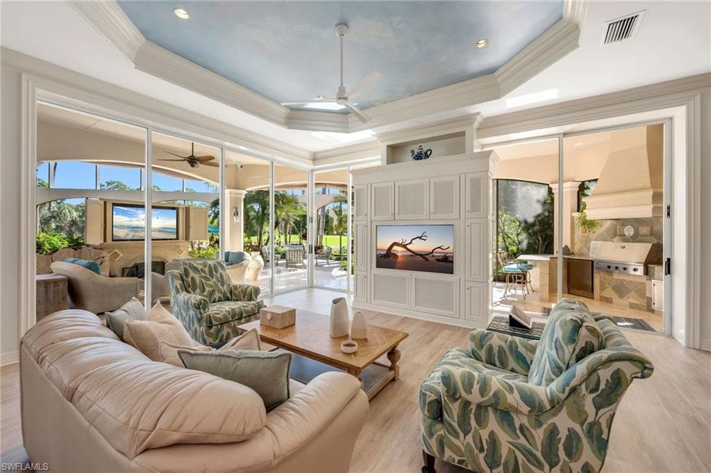 15102 Frescott Way, Naples, FL 34110-8