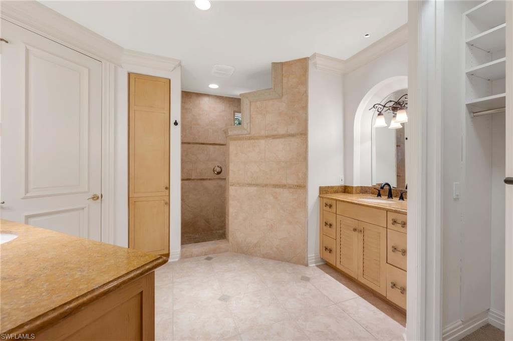 15102 Frescott Way, Naples, FL 34110-20