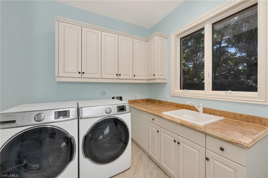 15102 Frescott Way, Naples, FL 34110-33