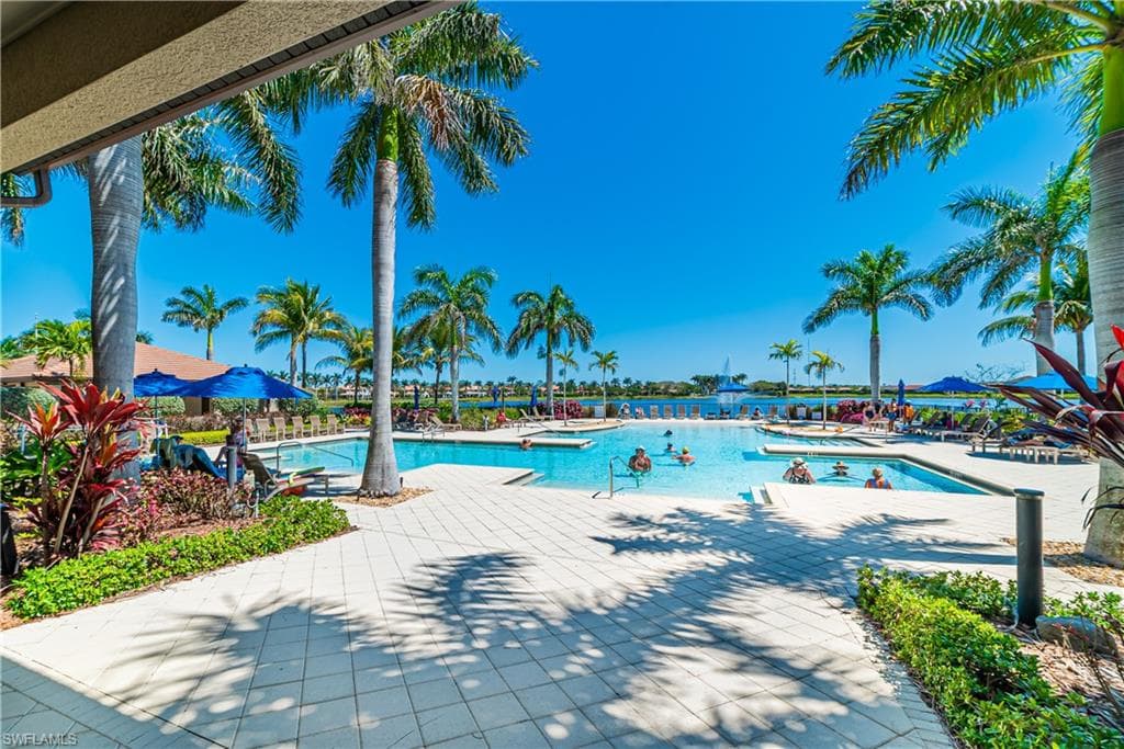 1374 Petone Ct, Naples, FL 34113-16