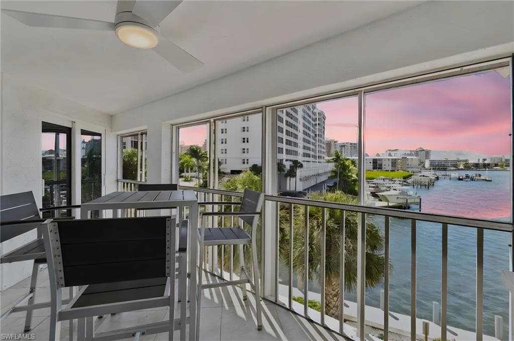 9101 Vanderbilt Dr 1, Naples, FL 34108-21