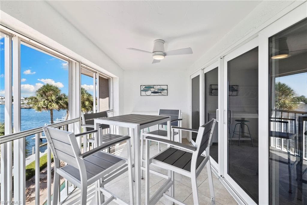 9101 Vanderbilt Dr 1, Naples, FL 34108-22