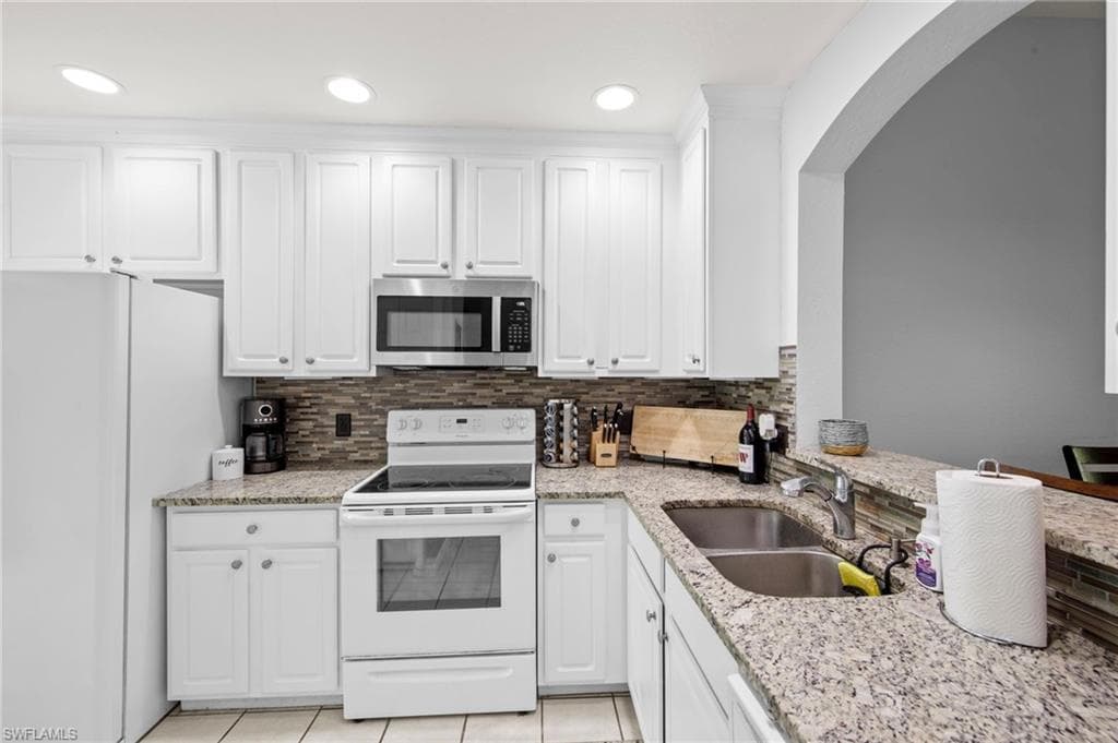 7715 Woodbrook Cir 3402, Naples, FL 34104-12