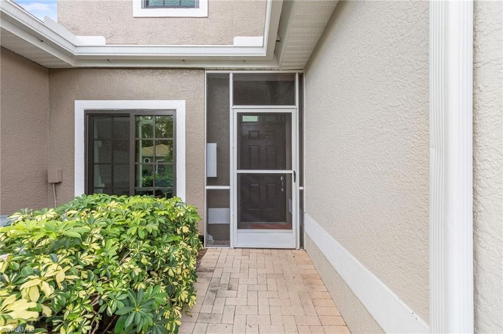 7715 Woodbrook Cir 3402, Naples, FL 34104-33