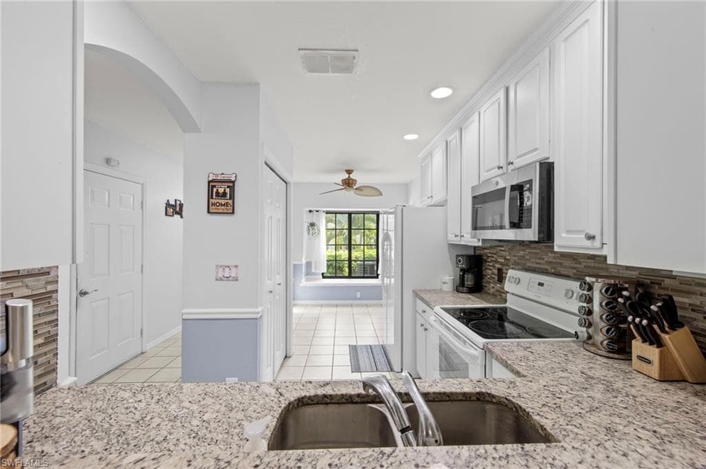 7715 Woodbrook Cir 3402, Naples, FL 34104-2
