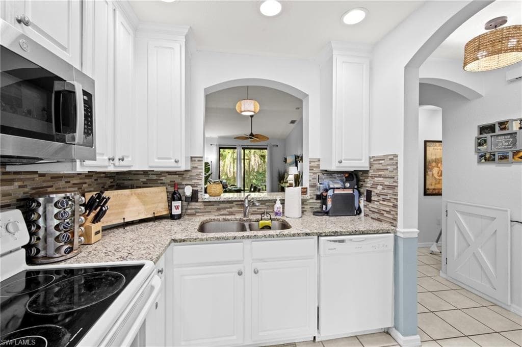 7715 Woodbrook Cir 3402, Naples, FL 34104-6
