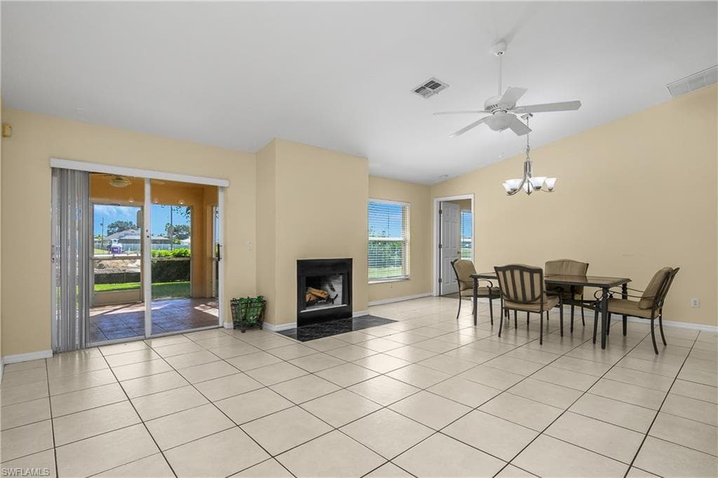 2905 1st Pl, Cape Coral, FL 33909-14
