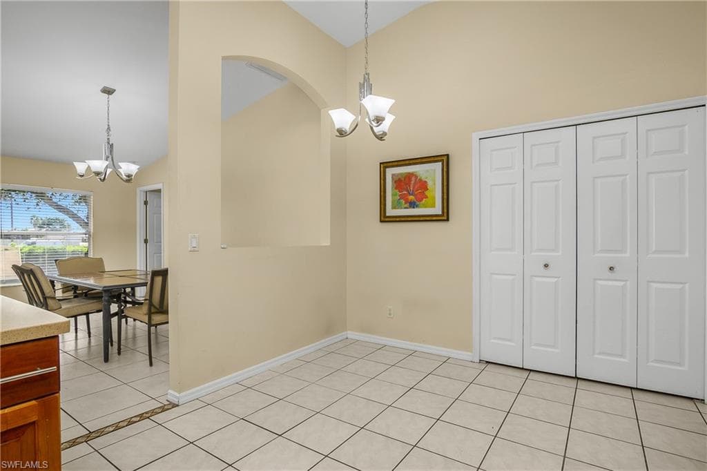 2905 1st Pl, Cape Coral, FL 33909-23