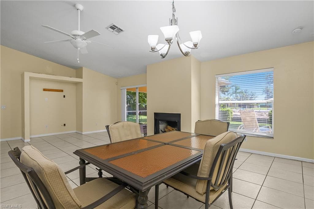 2905 1st Pl, Cape Coral, FL 33909-25