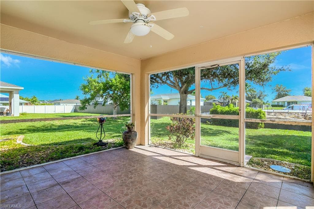 2905 1st Pl, Cape Coral, FL 33909-27