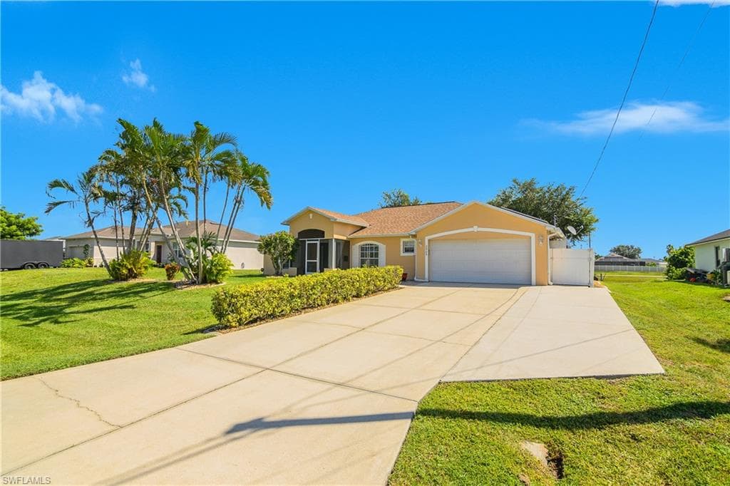 2905 1st Pl, Cape Coral, FL 33909-33