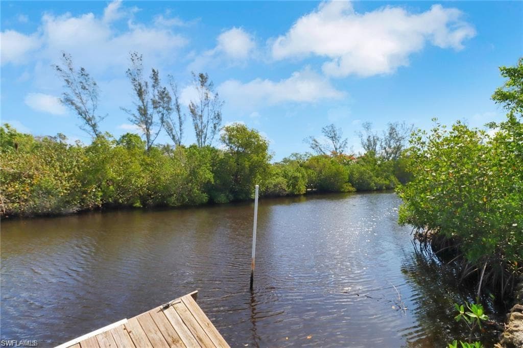 2447 Harbor Rd, Naples, FL 34104-9