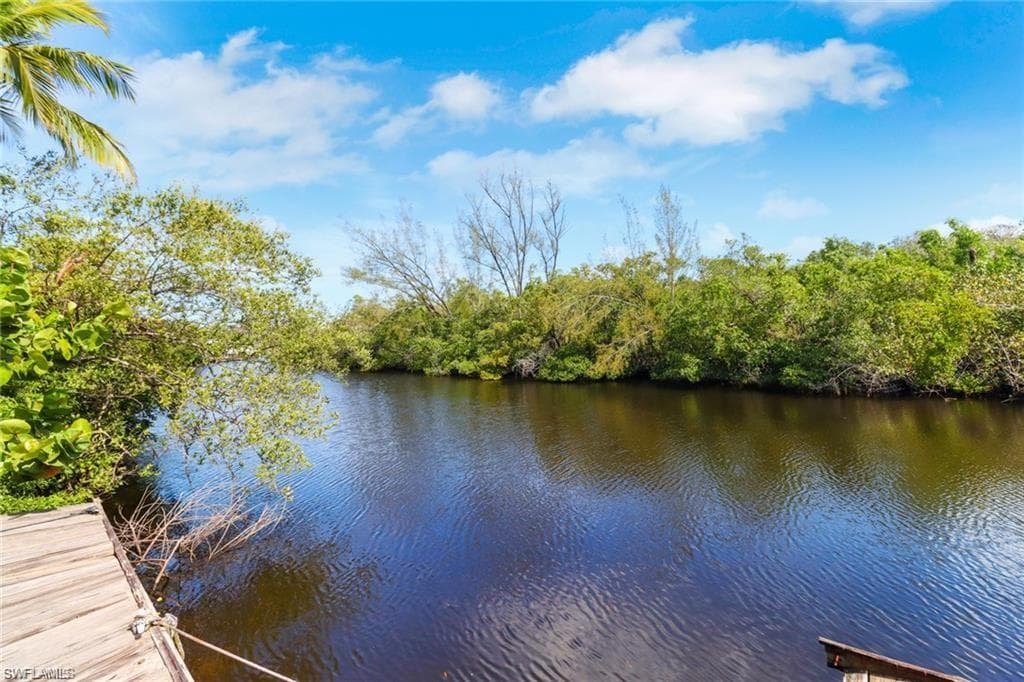 2447 Harbor Rd, Naples, FL 34104-7