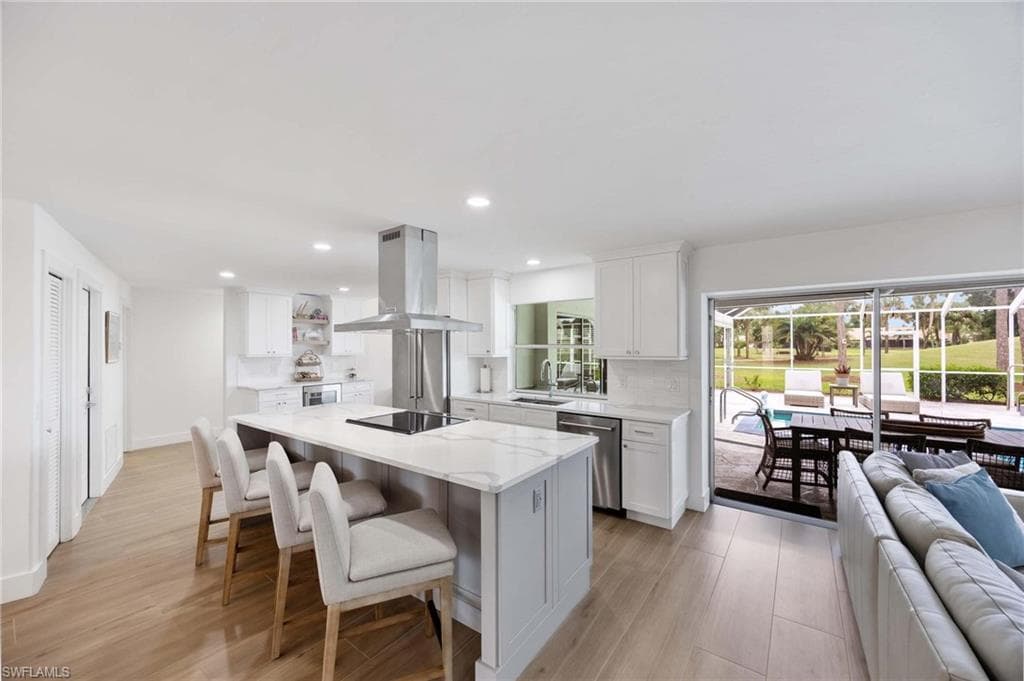 9905 Treasure Cay Ln, Bonita Springs, FL 34135-1