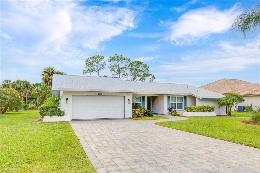 9905 Treasure Cay Ln, Bonita Springs, FL 34135-34