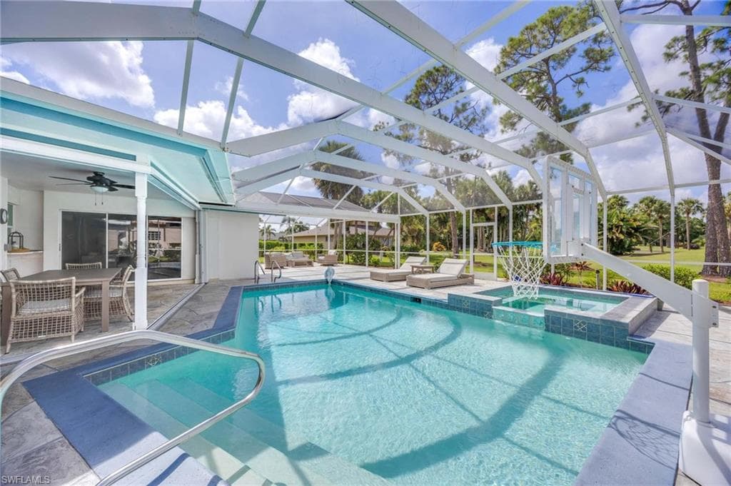 9905 Treasure Cay Ln, Bonita Springs, FL 34135-2