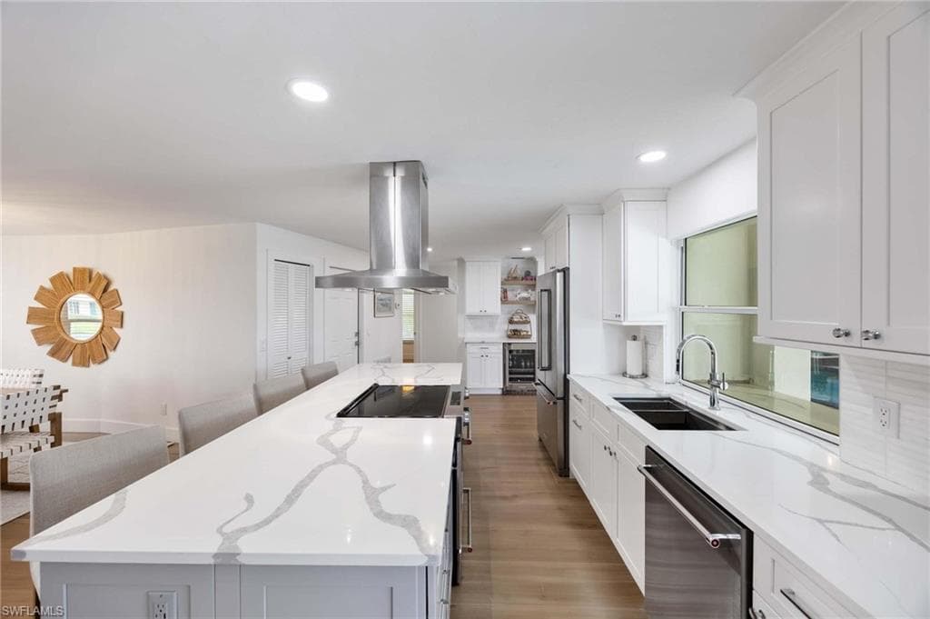 9905 Treasure Cay Ln, Bonita Springs, FL 34135-4