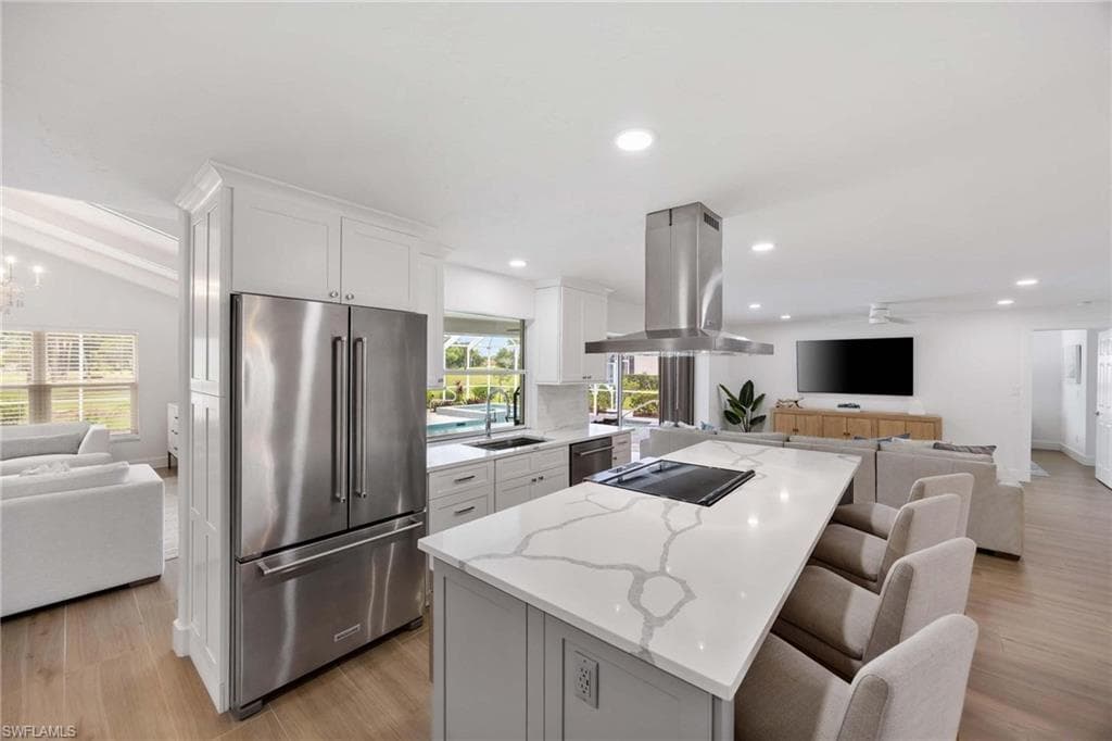 9905 Treasure Cay Ln, Bonita Springs, FL 34135-6