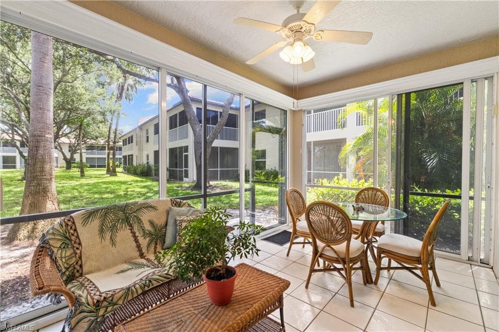 200 Diamond Cir 207, Naples, FL 34110-16