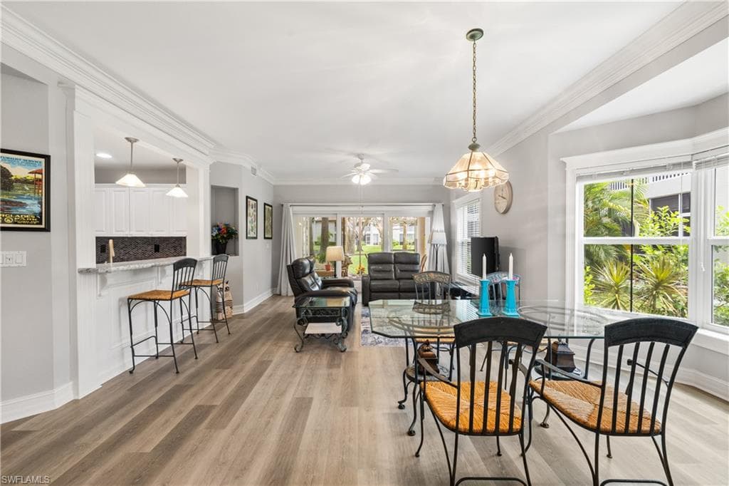 200 Diamond Cir 207, Naples, FL 34110-5