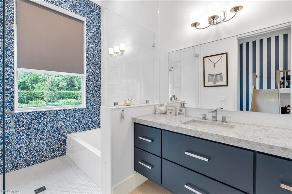 830 Cassena Rd, Naples, Fl 34108-20