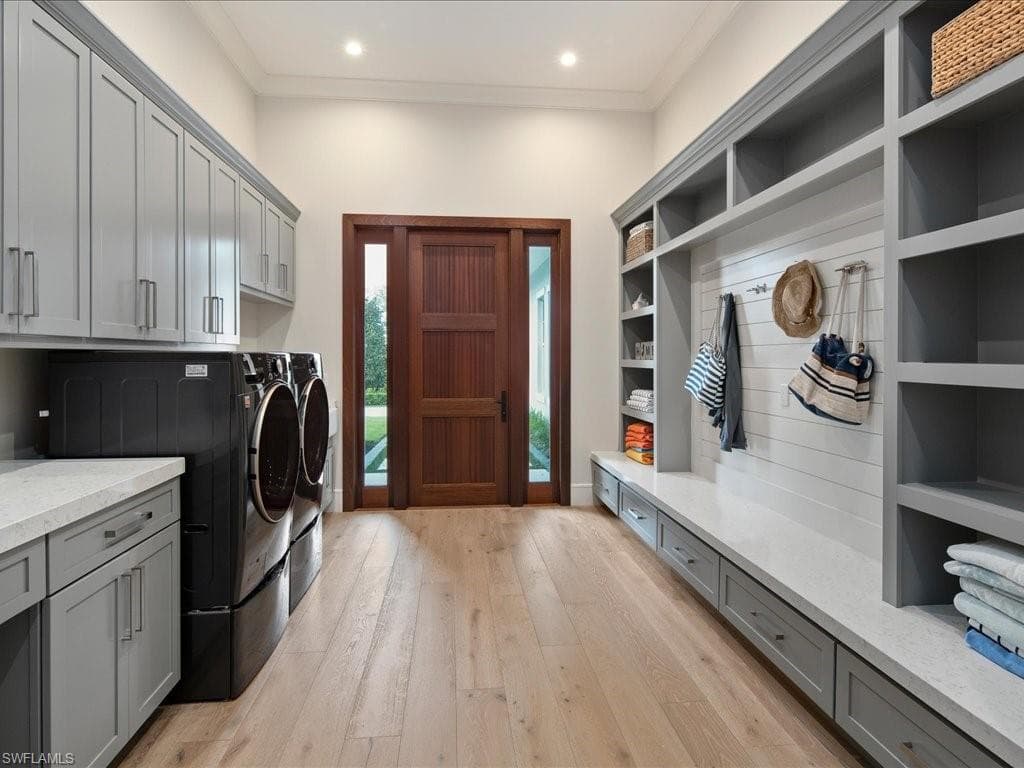 830 Cassena Rd, Naples, Fl 34108-25