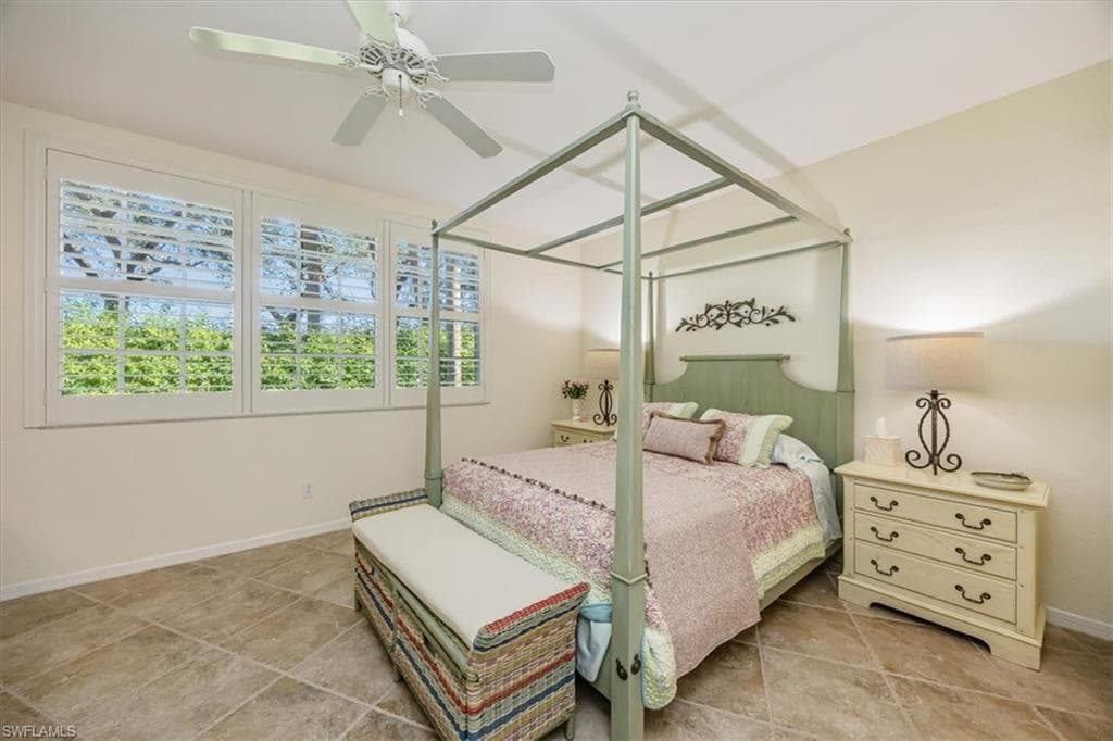 8380 Excalibur Cir H2, Naples, FL 34108-12