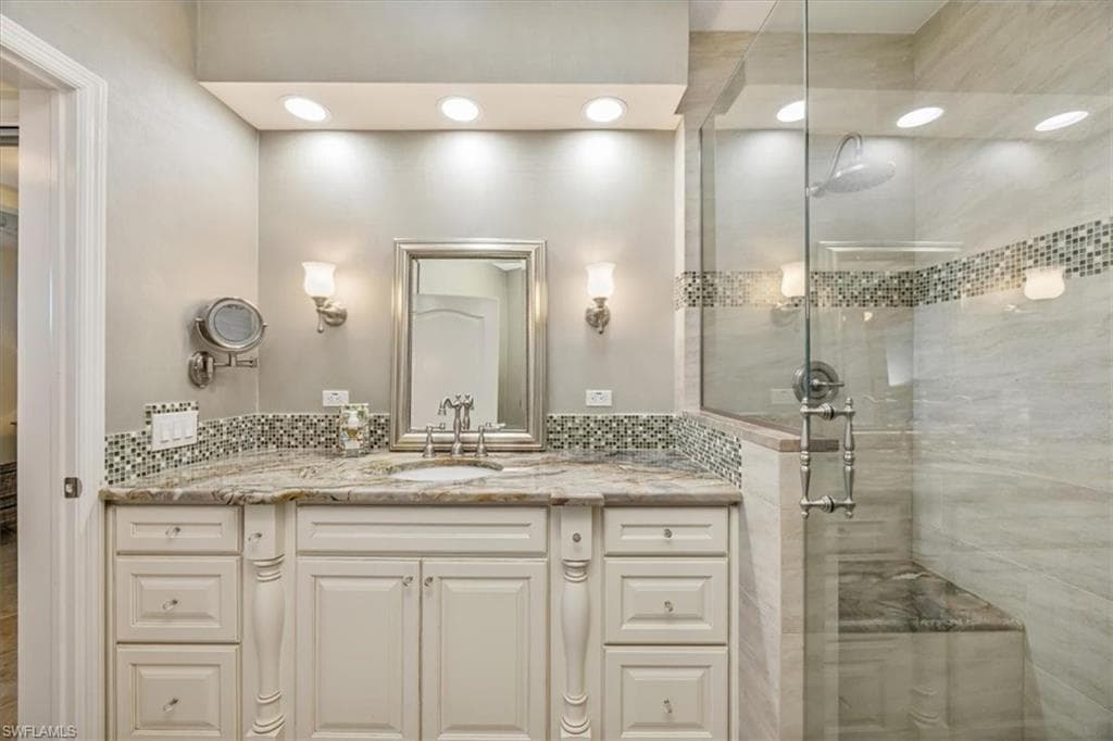 8380 Excalibur Cir H2, Naples, FL 34108-14