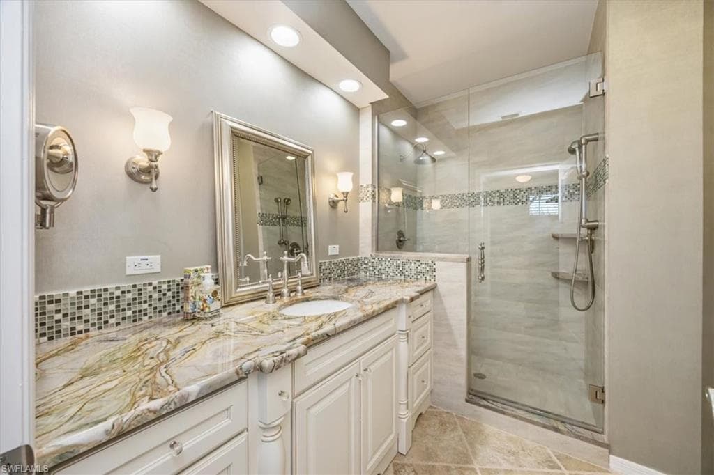 8380 Excalibur Cir H2, Naples, FL 34108-15