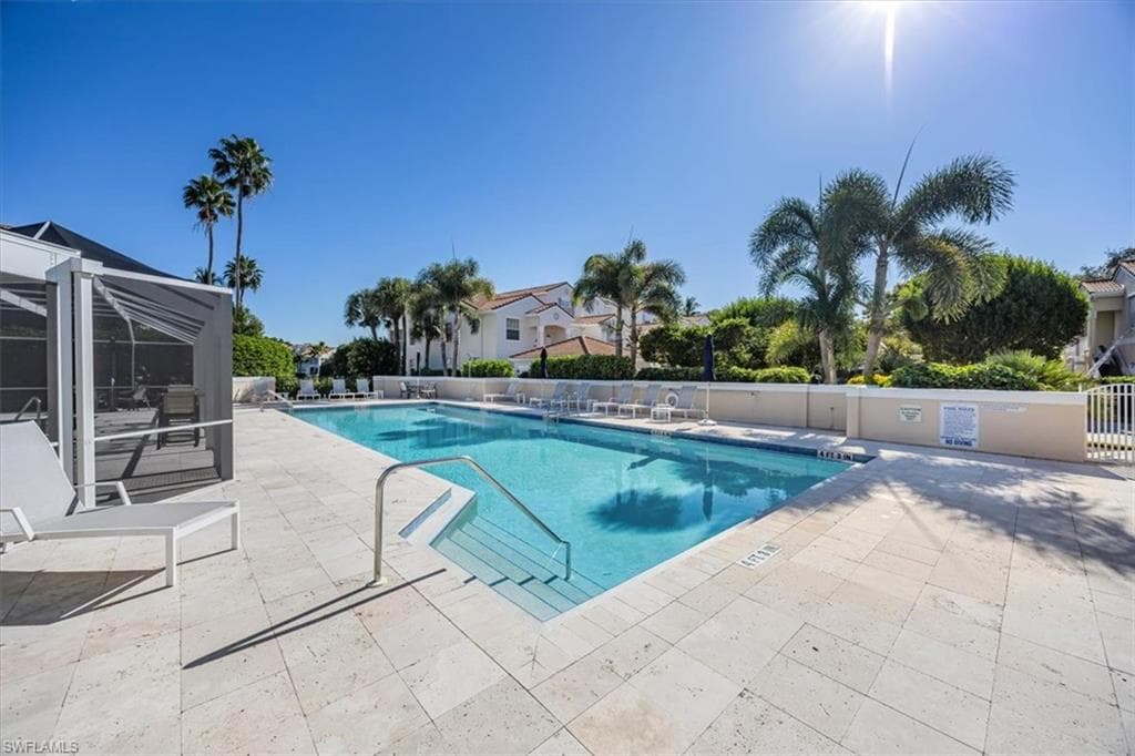 8380 Excalibur Cir H2, Naples, FL 34108-25