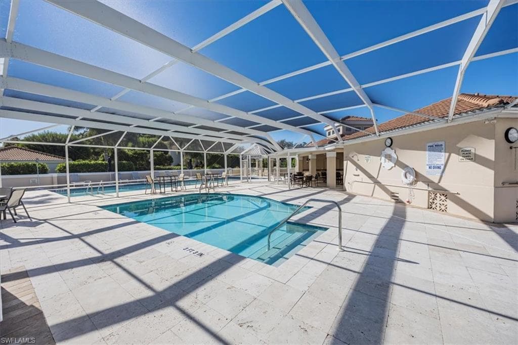 8380 Excalibur Cir H2, Naples, FL 34108-29