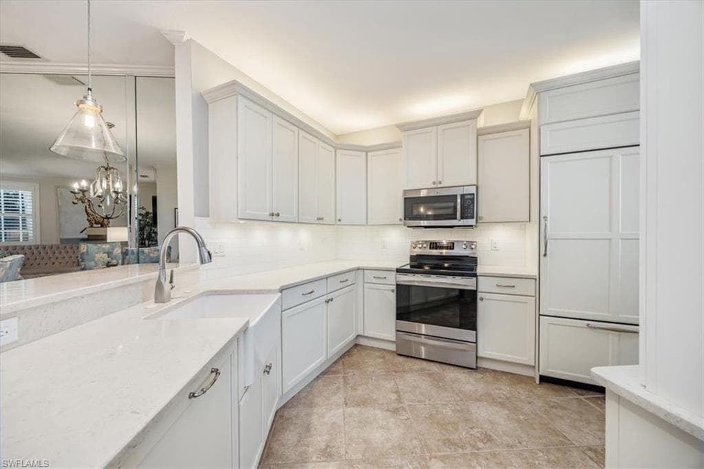 8380 Excalibur Cir H2, Naples, FL 34108-3