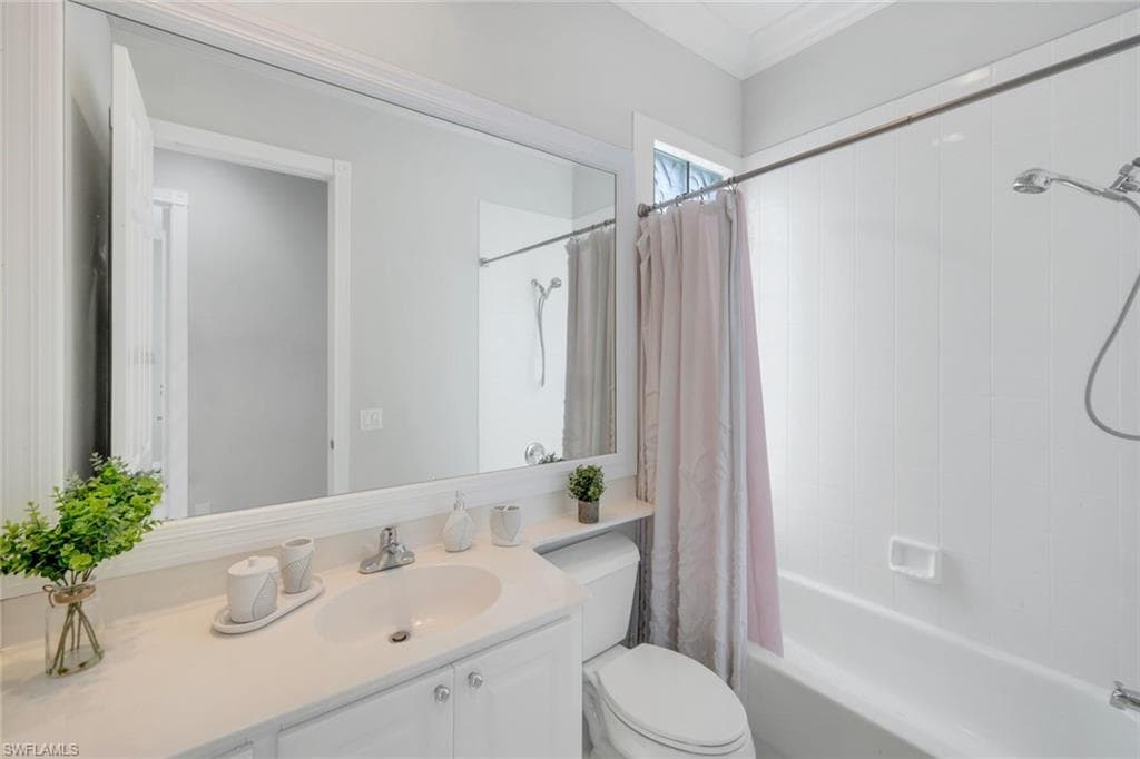 3759 Whidbey Way, Naples, FL 34119-19