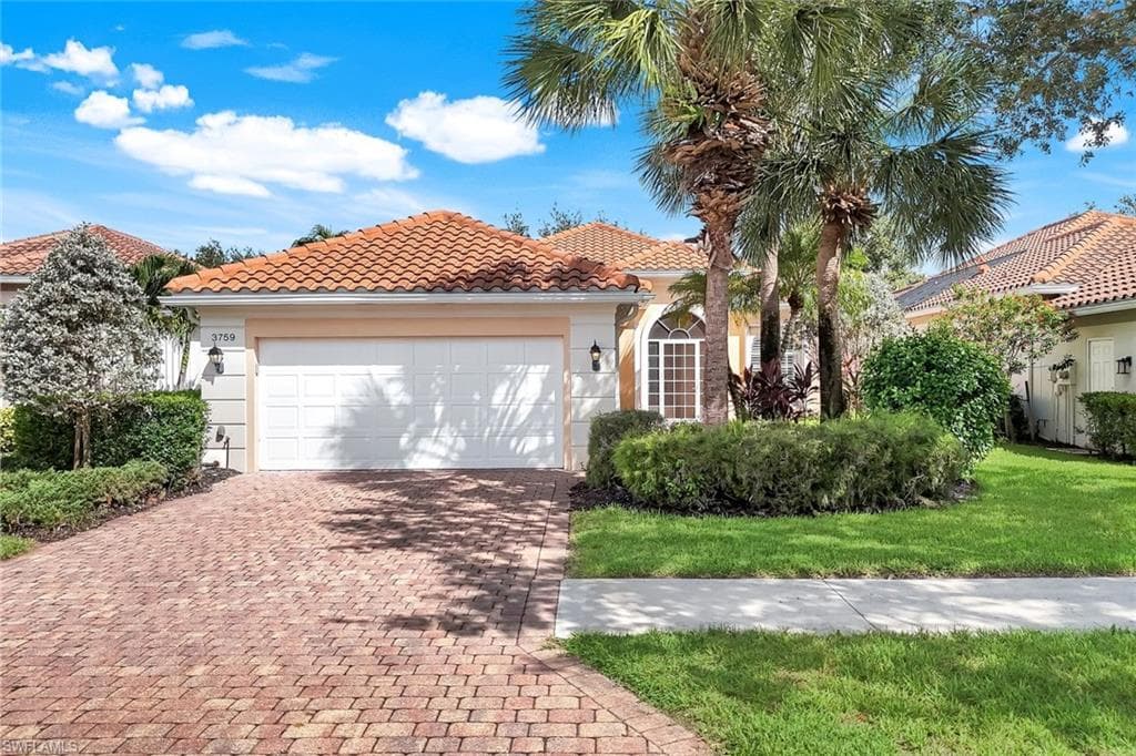 3759 Whidbey Way, Naples, FL 34119-30