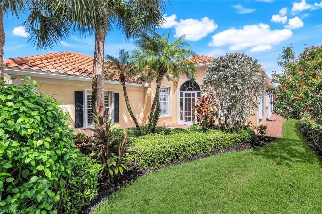 3759 Whidbey Way, Naples, FL 34119-33
