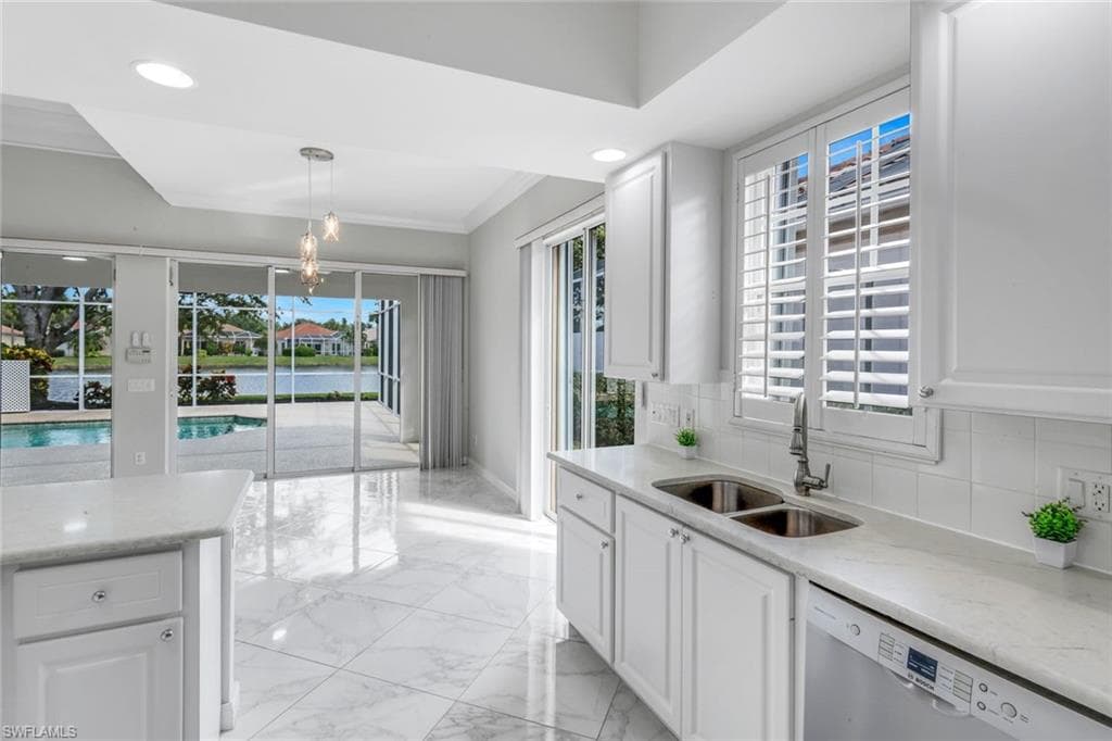 3759 Whidbey Way, Naples, FL 34119-6